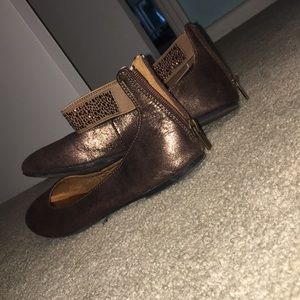 Nine west shoes price is negotiable